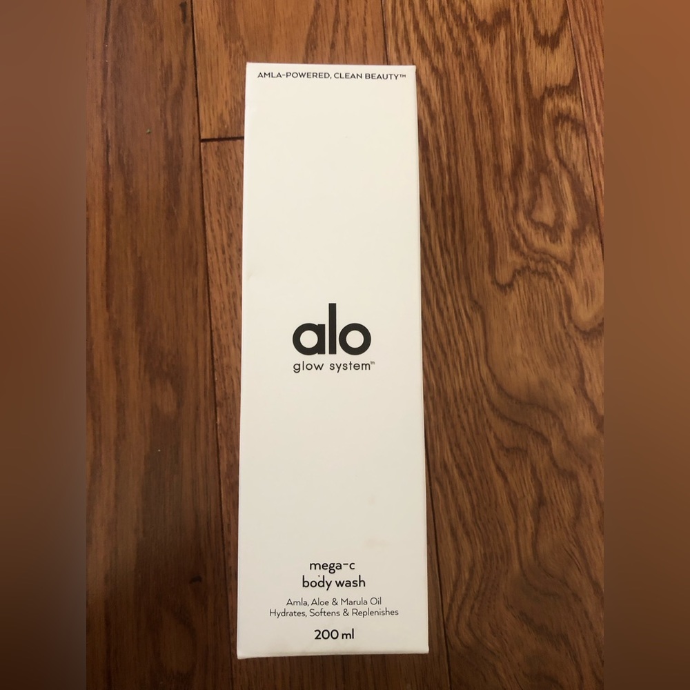 COPY - Alo glow system Mega-C Body Wash 200ml